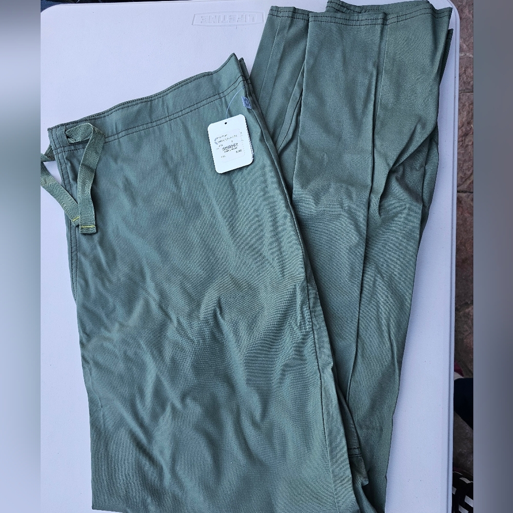 BRAND NEW scrub pants men’s LT